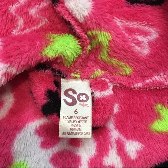 SO little girls pink hooded belted robes - Picture 9 of 12